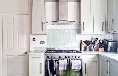 North Kensington House | Pass the Keys | Snoopys Themed London Home