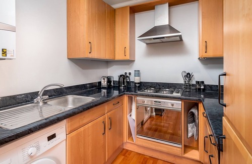 Rickmansworth Apartment | Pass the Keys | Stylish Cosy and Central 1 Bed Flat with Parking