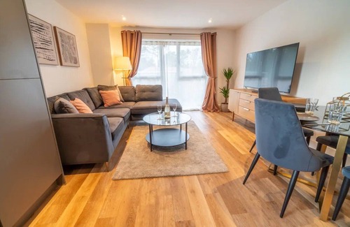 West Bridgford Apartment | Pass the Keys | Stylish Modern 2-Bed Apartment