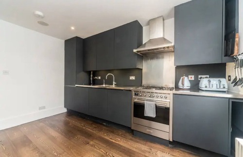 Harrow Road Apartment | Pass the Keys | Stylish 3-Bed Duplex Apartment Near Notting Hill