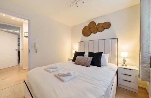 Cowley Apartment | Pass the Keys Trendy 2BR Apartment inc. Parking - Cowley Oxford