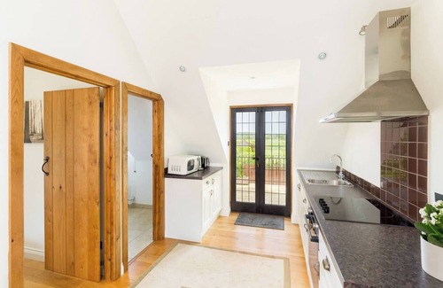 Long Marston Apartment | Pass the Keys | tSicca Lodge, Wyre Lane, CV37 8RQ · 1Bed with Sun Terrace & Parking, Long Marston