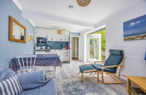 West Wittering House | Pass the Keys Walk to West Wittering Beach