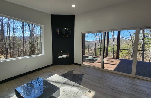Laurelville Cabin | Passion @ The Patch, Lux Couples Getaway w/View, massage chairs, movie theater