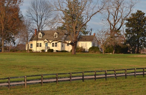 Macon Apartment | Pastoral farm setting in cozy space "The Rosalie" at Clover Hill Farm
