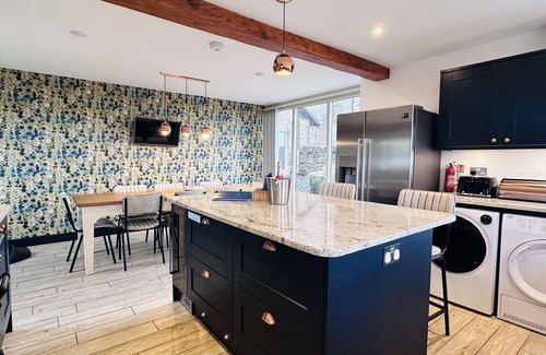 Leek Cottage | PASTURES BARN, pet friendly, character holiday cottage in Leek