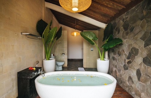 Sidemen Bed & Breakfast | Patal Kikian Villas