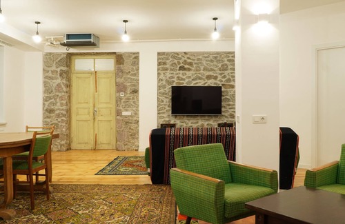 Gegharkunik Villa | Patates - Charming Villa with Patio and Garden by Lake Sevan, Martuni