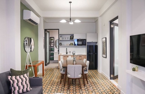 Santurce House | Patio Elba Suites 16Bd/11B Pool