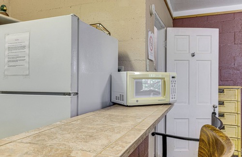 Lake Whitney Apartment | Patio & Trail Access: Lake Whitney Studio!