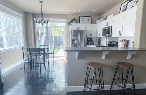 West Portland Park House | Patio w/fire pit home ✶ 10min to DT → Has it all!