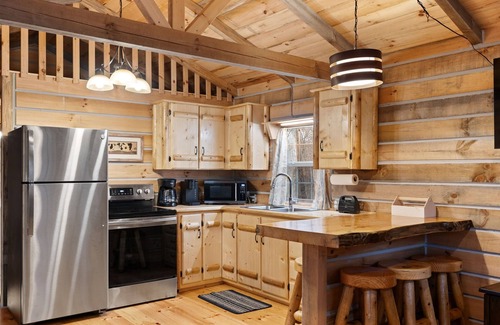 English Cabin | Patoka Lake Cabin-Lake Pointe Cabin-Hoosier National Forest-New in 2024!