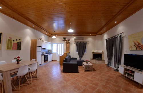 Paralia House | Patras Cozy Lodge - ground detached house with all the household amenities.