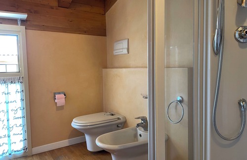 Rovato Apartment | Patrizia Suite in Franciacorta, with pets allowed.