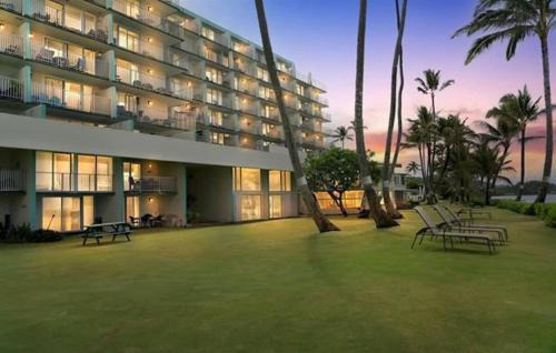 Punaluu House | Pats at Punalu'u - Beachfront Condos