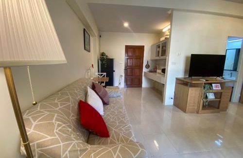 Thanon Phaya Thai Apartment | Patunam Building , Shopping , Airport Rail link