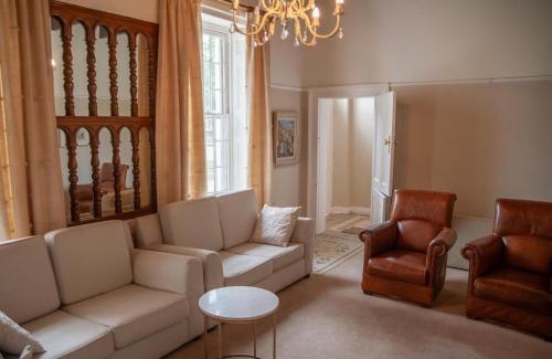 Robertson Villa | Paul René Manor House