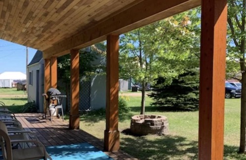 Grand Marais House | Paul's Place - Two blocks from beaches in the heart of Grand Marais
