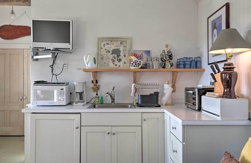 Tenants Harbor Cottage | ‘Paul’s Cottage’ in Tenants Harbor, 1 Min to Shore