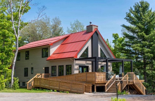 Algonquin Highlands Cabin | Pause. Reflect. at Dimensions | Cabin Nine