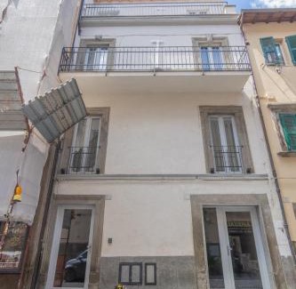 Viterbo House | Pavé