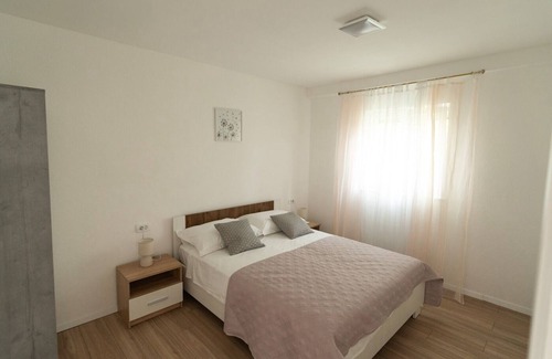 Sibenik Apartment | Pave & Ema apartman