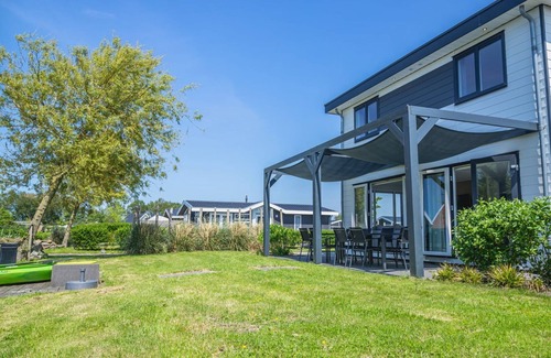 West-Graftdijk House | Pavilion l'etage Sauna 10 by Interhome
