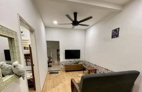 Malacca City House | Paws & Kiddos Friendly Melaka Town Landed House with Parking