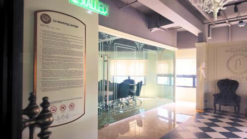 Sungai Penchala Apartment | Paxtonz Mana-Mana Suites Kuala Lumpur