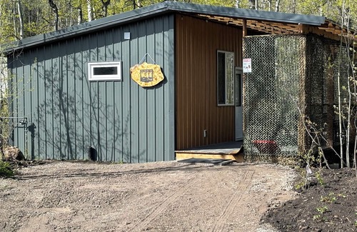 Mountain View Cabin | Payne Lake Wilderness Huts - Duck Blind
