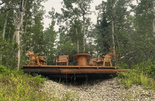 Mountain View RV Rental | Payne Lake Wilderness Huts-Camper E3