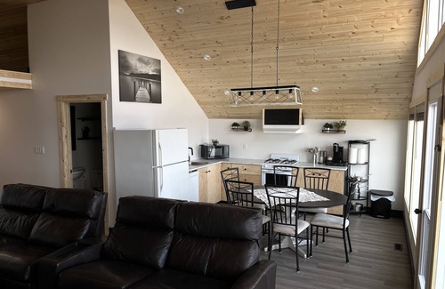 Mountain View Apartment | Payne Lake Wilderness Huts - Lakeview Suite