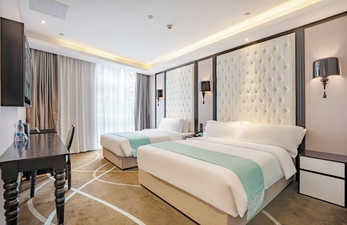 Haizhu Hotel | Pazhou XANA Deluxe International Hotel Pazhou Convention and Exhibition Center Changgang Subway Metro Branch - Free Shuttle Bus to Canton Fair Complex During Canton Fair Period