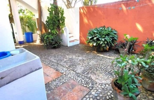 Centro House | PB2 Steps from Playa Manzanillo with King Size Bed