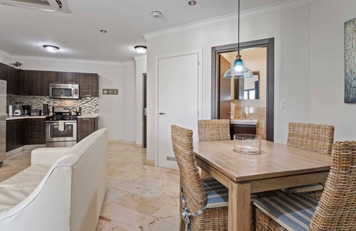 Washington Condo | PC301 - Pool View - Perfect for a couple - Close to Palm Beach - 1BR