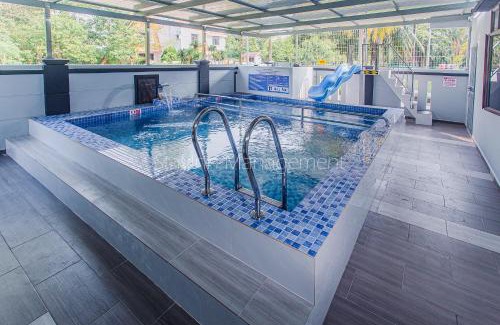 Taman Tanjung House | PD 4R3BR 20pax Private Pool Near To the beach