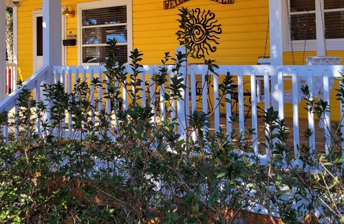 Steinhatchee Cottage | Peña's Sunshine Hideaway