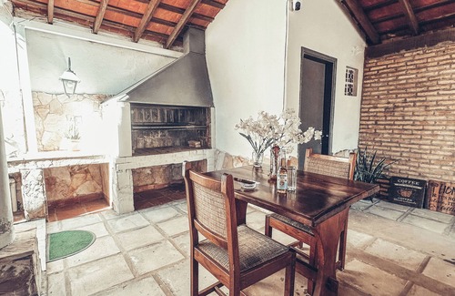 Asuncion House | Peace 5 minutes from Shopping del sol, bohemian and modern house.