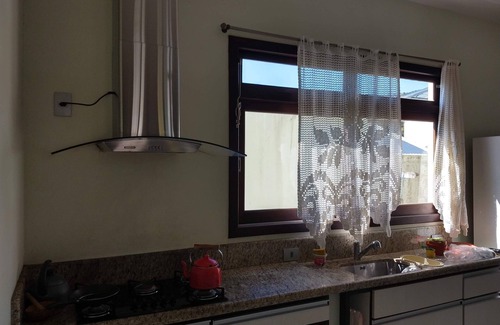 Alto Ribeirao Leste House | Peace and quiet with nature in a house with pool 2 km from the beach