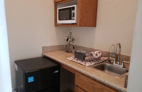 Baker City Apartment | Peace and Quiet In A Resort-Like Setting, Casita #1