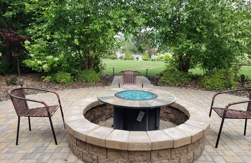 Baker City Apartment | Peace and Quiet In A Resort-Like Setting, Casita #1