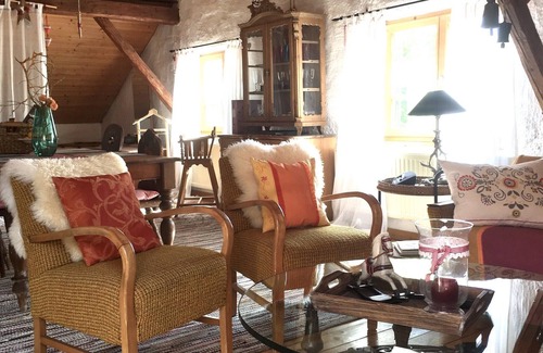 Oberthingau Other | Peace and quiet in the Allgäu :Quaint and romantic. Vacation apartment under the roof