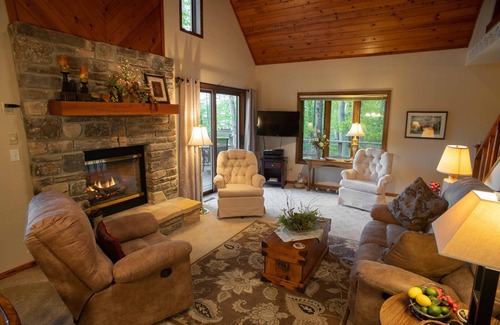 Baileys Harbor Ski Chalet | Peace And Tranquility Setting In The Woods!