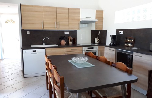 Saint-Mitre-les-Remparts House | Peace and comfort in Provence, 20 minutes from the sea, near Martigues and Marseille
