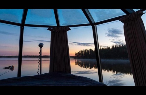 Jokkmokk Municipality House | Peace Quiet Hotel in Jokkmokk Sweden - luxury suite with lake view for 2