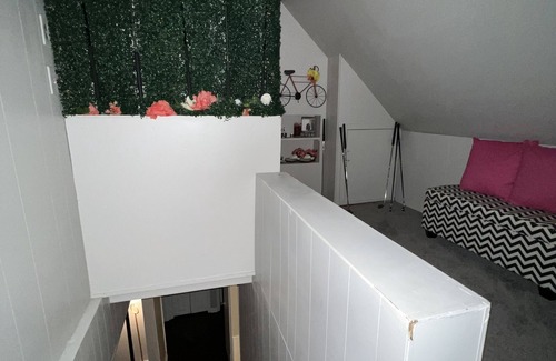 Redford House | Peaceful Clean 3BR | 6Beds | Free Wifi | Finished Basement