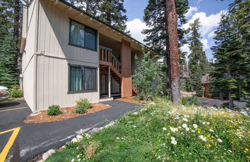 Mammoth Lakes Condo | Peaceful 1 br/1ba condo for your mountain stay