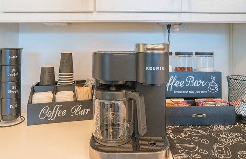 South Mountain House | Peaceful 1BR,Cal King Bed, Fast WiFi, Near ASU & Downtown Bikes + Workspace