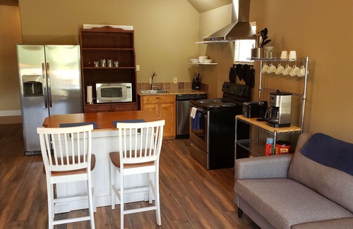 Fair Oaks Ranch House | Peaceful 2 Bd/2 Bath Separate Apt(no shared space)
