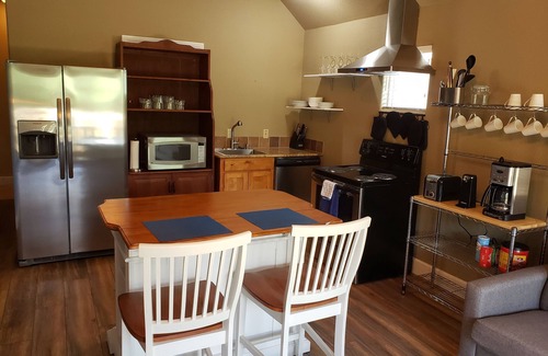 Fair Oaks Ranch House | Peaceful 2 Bd/2 Bath Separate Apt(no shared space)